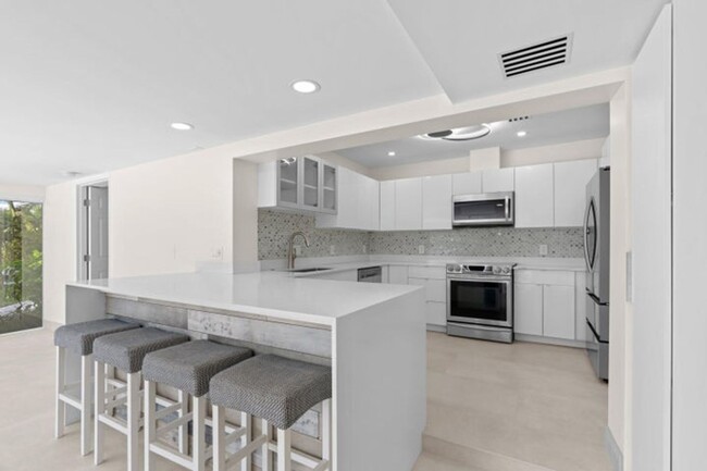 Photo - 391 SE 7th Ave