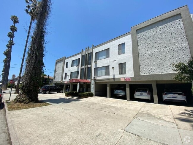Building Photo - 5855 Carlton Way Rental