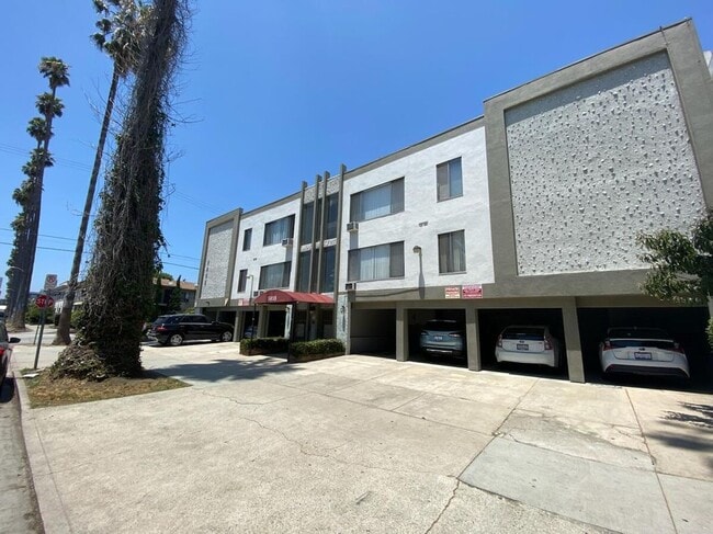 Photo - 5855 Carlton Way Apartment