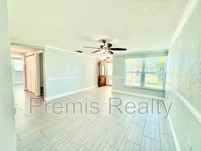 Photo - 11950 107th Ave N