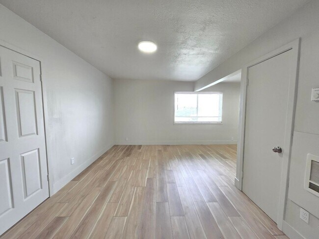 Photo - UP TO 1 MONTH FREE! Remodeled 3 bedroom!! Unit A