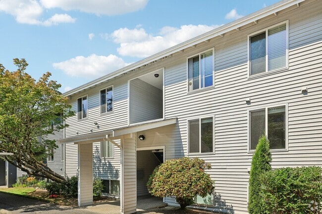 Building Photo - Sammamish Parkway Condos Unit A208