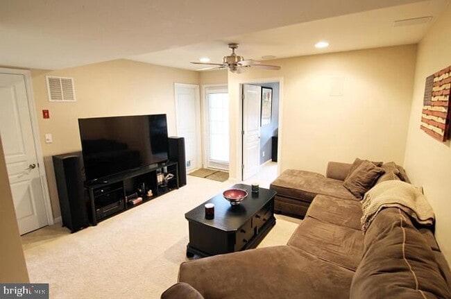 Photo - 193 Hudson Dr