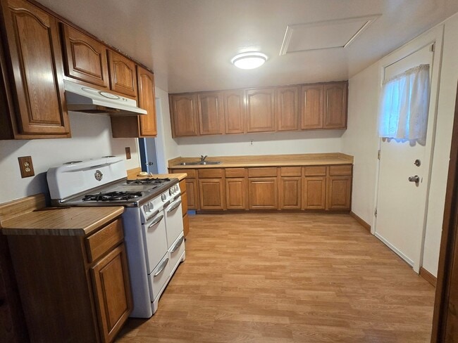 Photo - Single Story Home in El Sobrante... Available Now !!