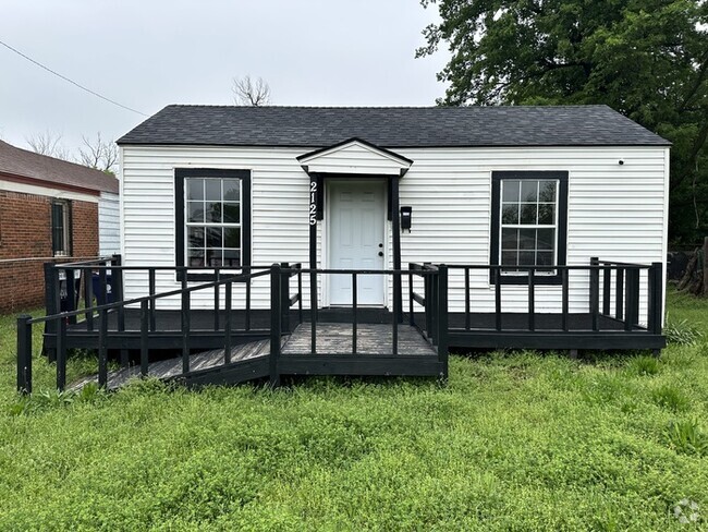 Building Photo - 2bed/2bath Home Available in OKC!