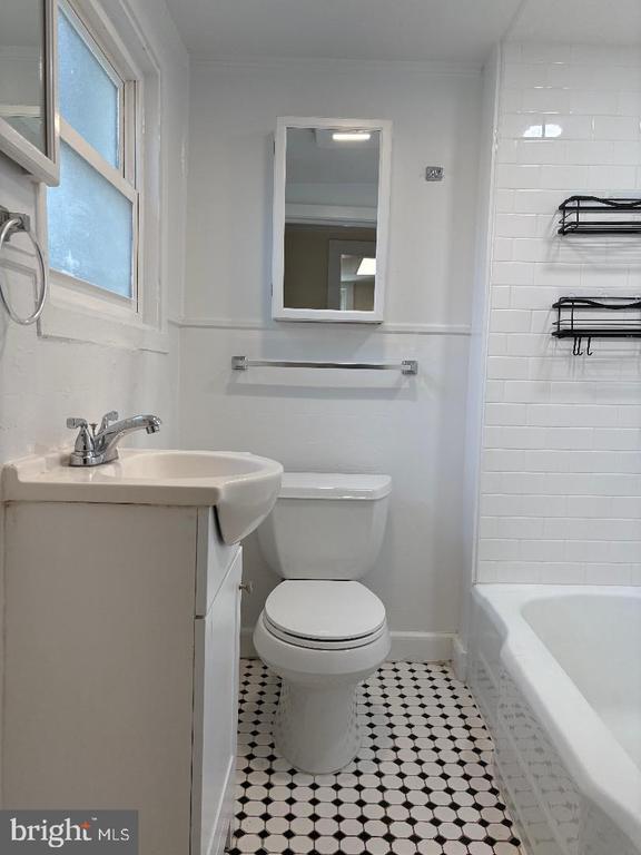 Photo - 24 N Union St Unit 1