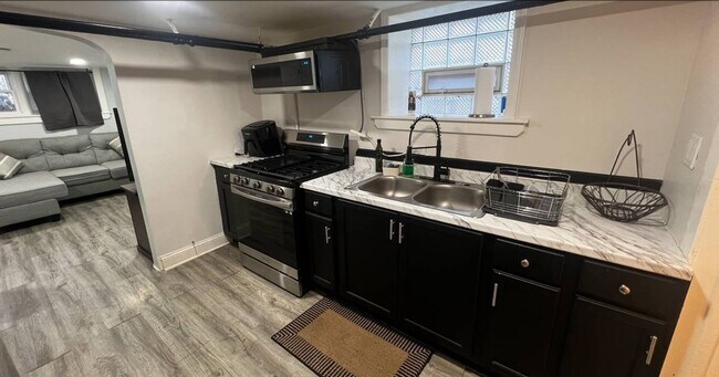 Photo - 2424 W Charleston St Unidad G