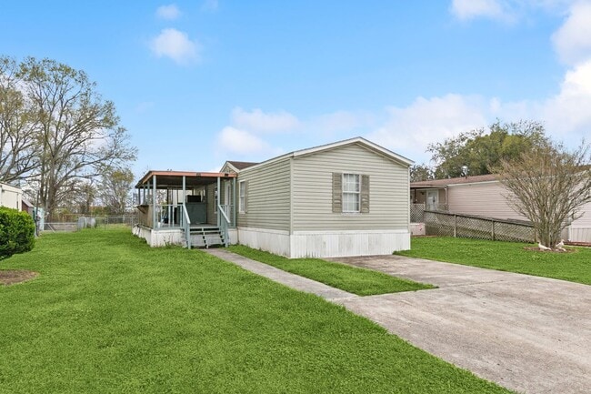 Photo - 121 Timber Ridge St House