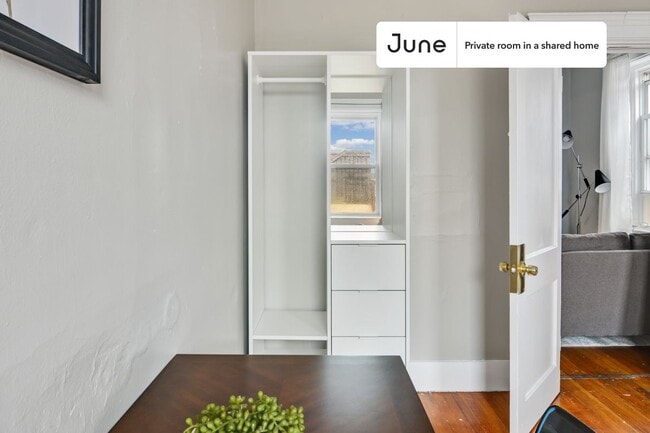 Photo - Room in Shared 3 bed/1 bath home Unit C