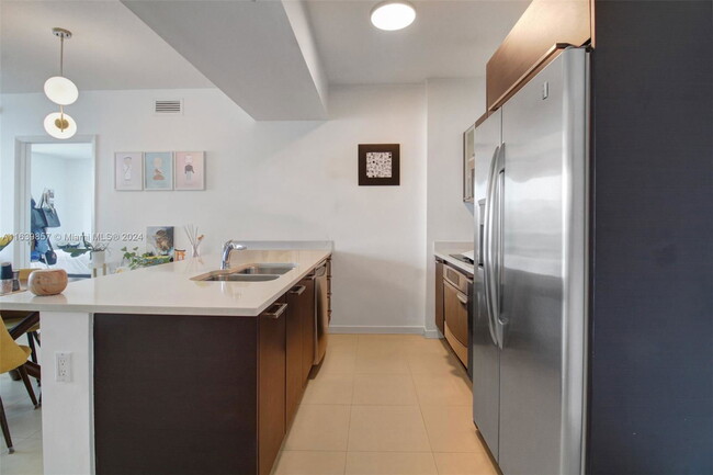 Photo - 333 NE 24th St