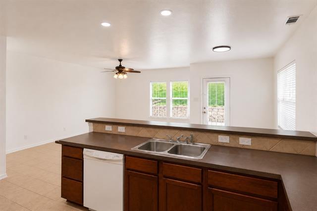Photo - 320 Woodgrove Dr