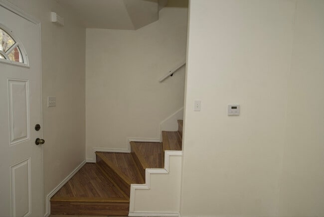 Photo - 746 Sonesta Dr Unidad B