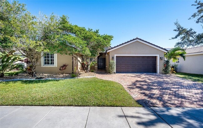 Photo - 405 SW 198th Terrace