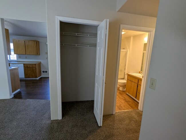 Photo - 61862 Avonlea Cir