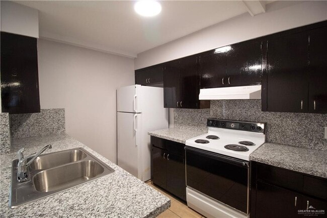 Photo - 10 Fern Ave W Unit C