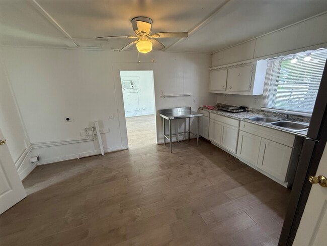 Photo - 119 Louis Davis Dr