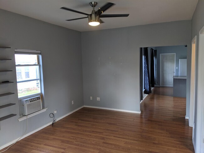 Photo - 716 S Steele Ave