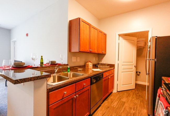 2BR,2BA - Flatiron West Trade