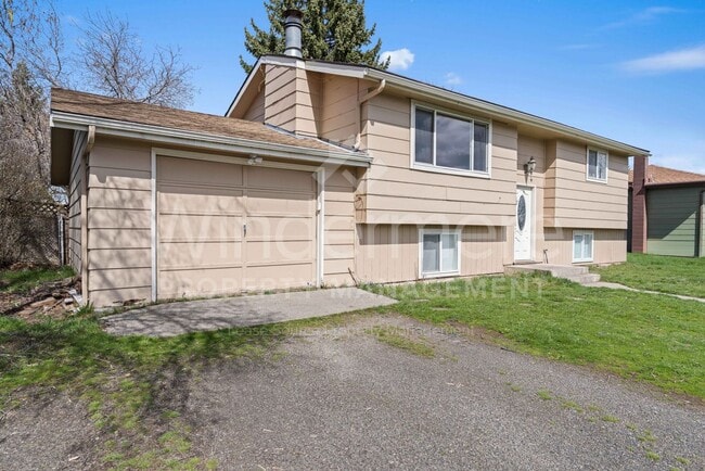 Building Photo - Charming 4-Bedroom Home – Where Comfort Meets Style