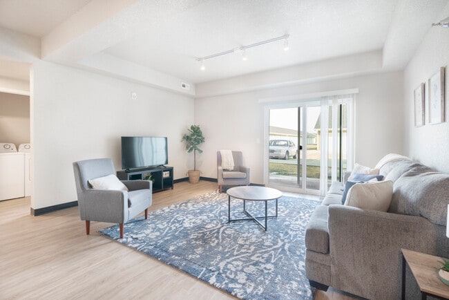 Building Photo - Rush Mills Rental
