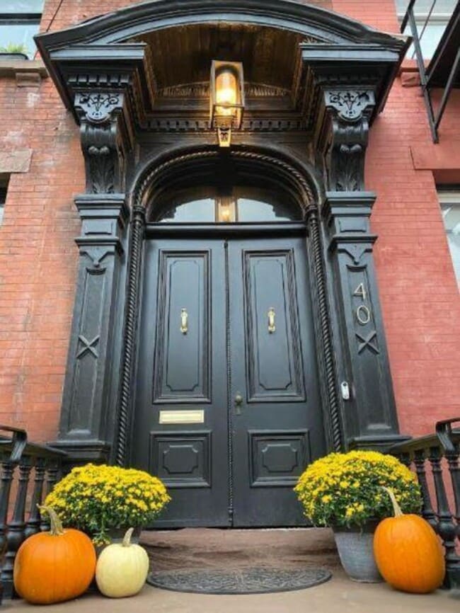 Building Photo - 40 Trumbull St Unit Main House