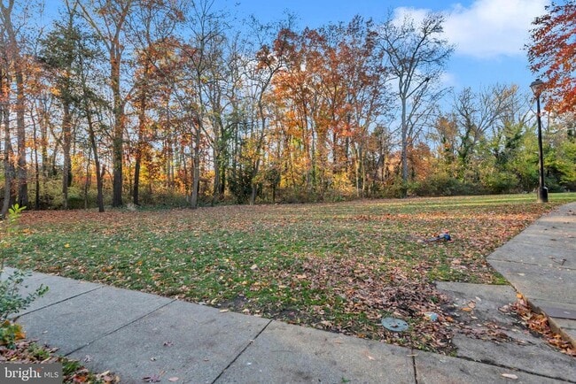 Building Photo - 10 Ironstone Ct