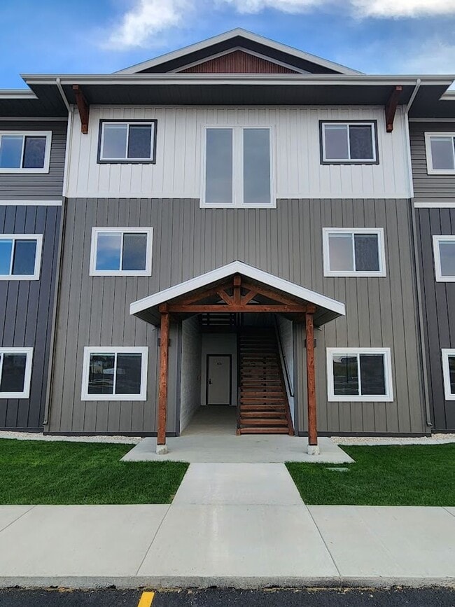 Building Photo - 2 bed/ 1.5 bath in Brand New Soldier Ridge Complex! Unit # 308