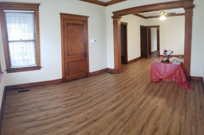 Photo - 1811 S Komensky Ave Unit 1ST