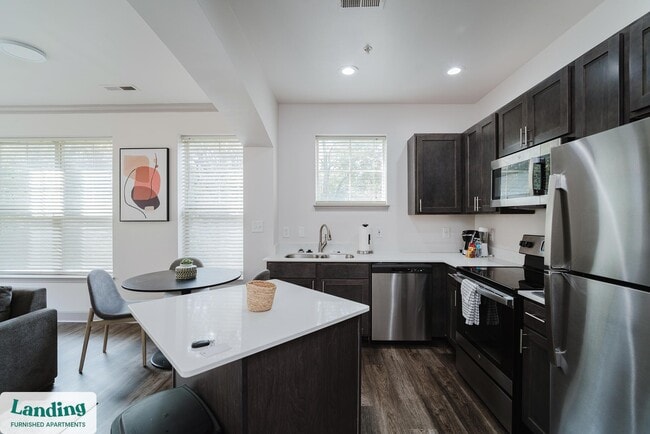 Photo - 3031 Eden Ave Unidad A204