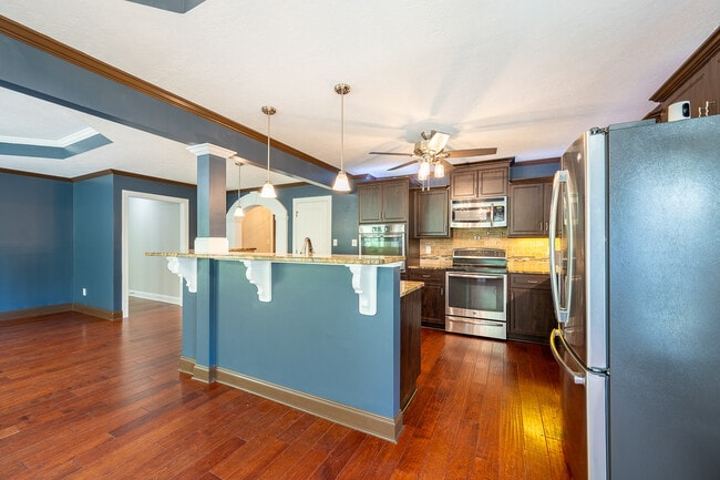Building Photo - 474 Sebastian Dr