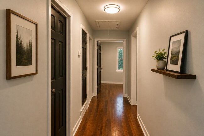 Photo - 750 Lester St