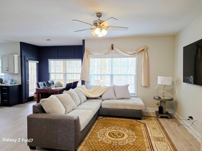 Photo - 1370 Norman Ln