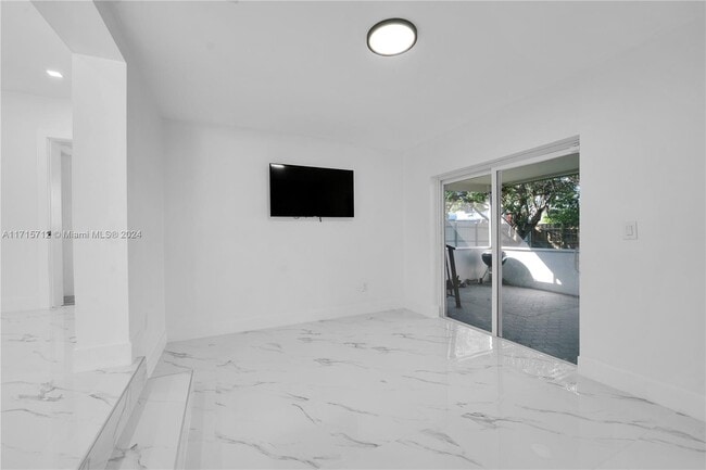 Photo - 720 SW 60th Ave