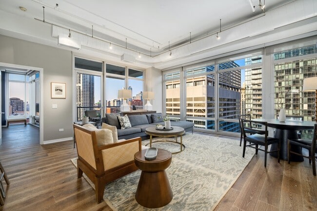 Photo - 29 N Morgan St Unit 1613