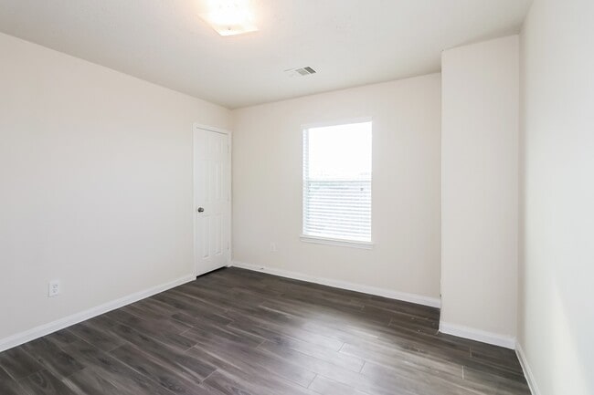 Photo - 1026 Sarena Ct