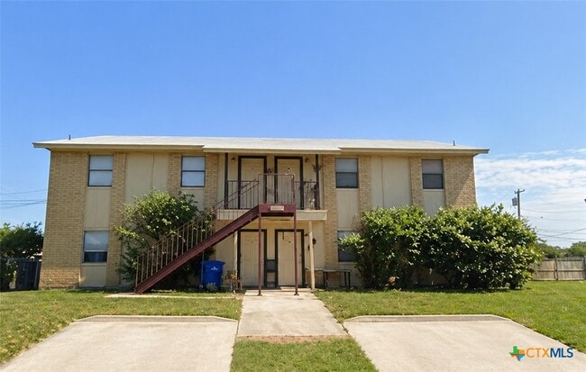 Building Photo - 303 North Dr Unit C