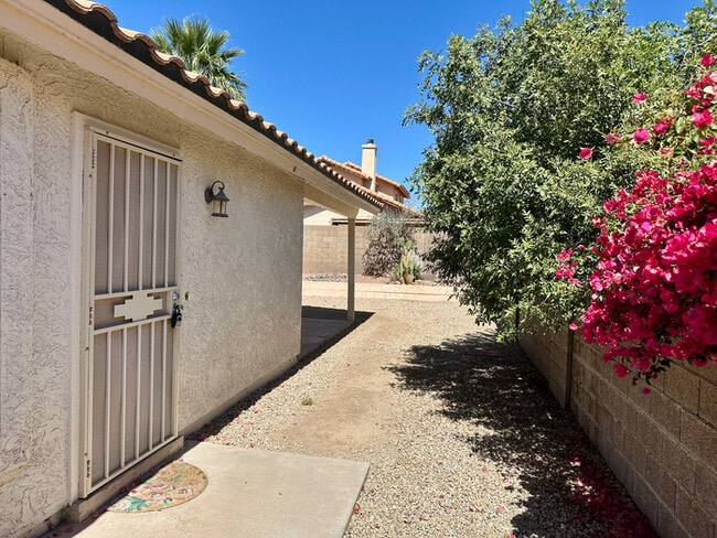 Photo - 2914 E Woodland Dr