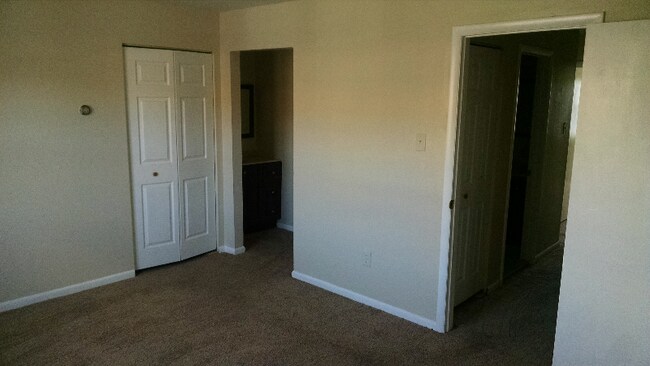 Photo - 2405 Walnut Ridge Dr