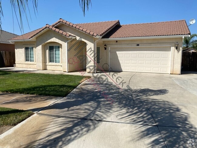 Building Photo - Lovely 3 Bed/2 Bath w/Yard Care Included L... Rental