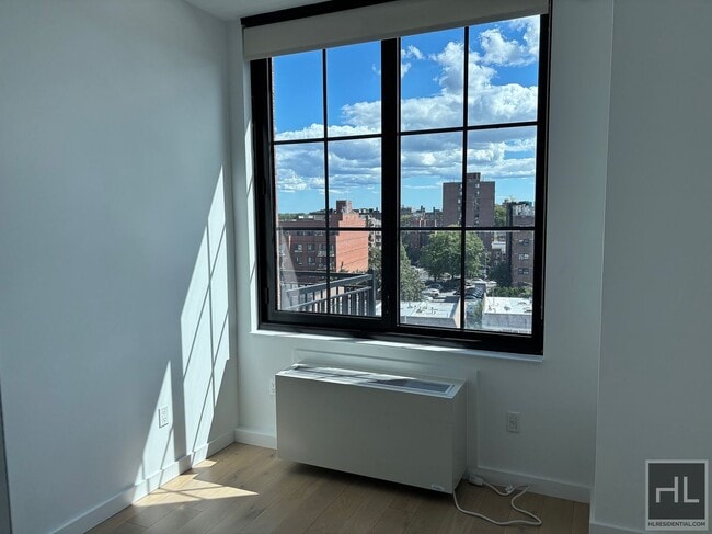 Building Photo - NORTHERN BOULEVARD Rental