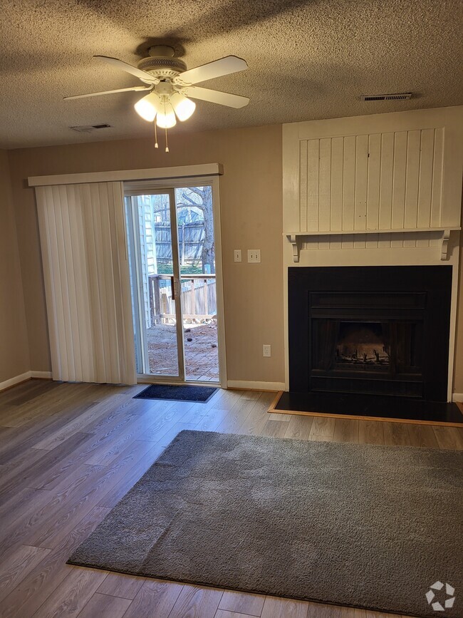 Building Photo - 1754 Early Settlers Rd Rental