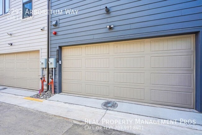 Photo - 2293 Arboretum Wy