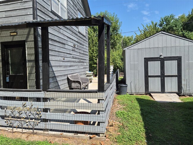 Photo - 12335 Roy Rd