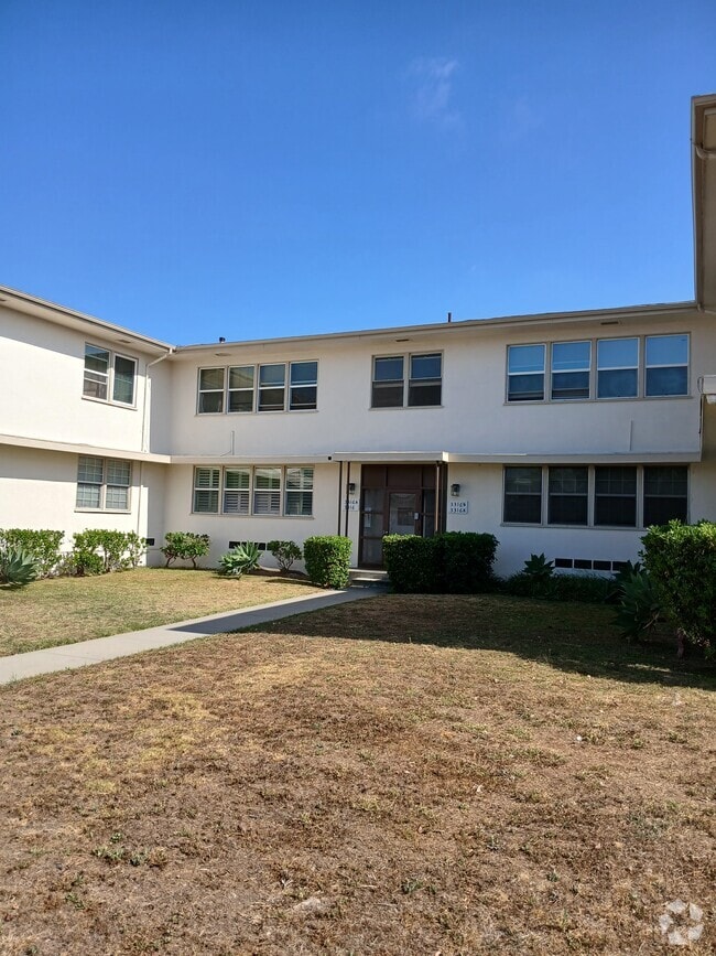 Building Photo - 3316 W 77th St Unit 3316 Rental