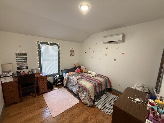 Photo - 413 S Aurora St