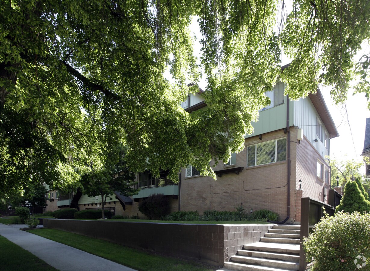 Photo - 131 S 1000 E Apartments