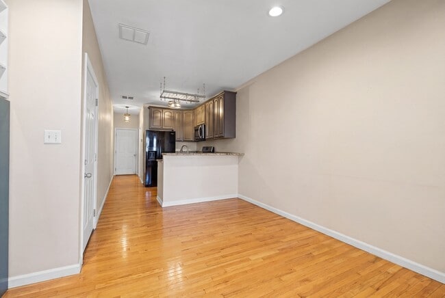 136 New York Ave