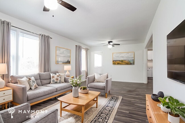 Photo - 126 Saturn Ln