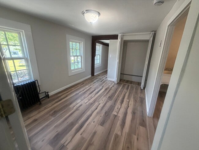 Photo - 1382 Hope St