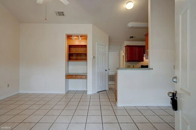 "Cozy 1-Bedroom Retreat in San Marcos – Perfectly Sized at 651 Sq Ft on Burleson Street!"